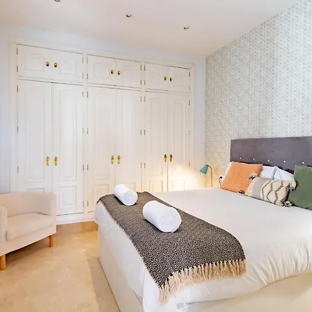 Apartamento Alianza Giralda Sky View By Valcambre